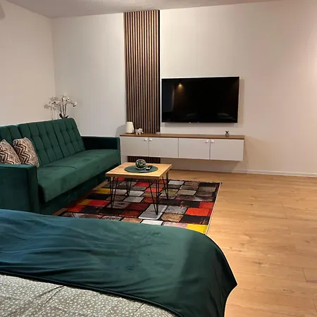 Apartment Stars *