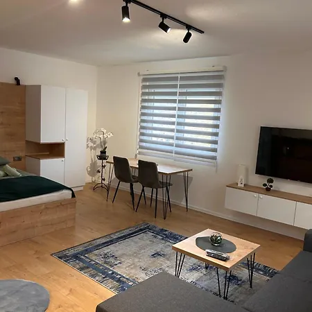 Apartment Stars *